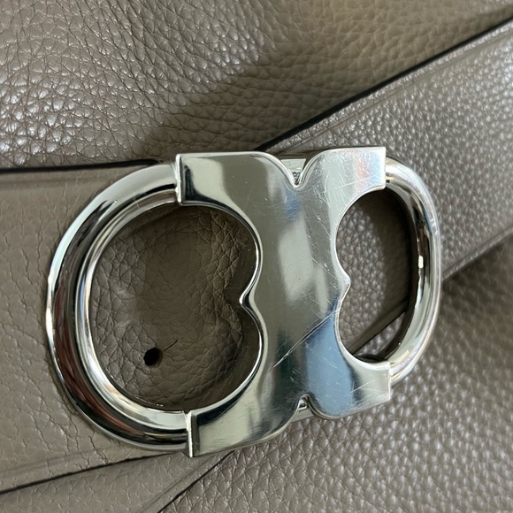 Tory Burch Gemini Link Hobo Crossbody Bag French Gray Pebbled Leather - Picture 10 of 17